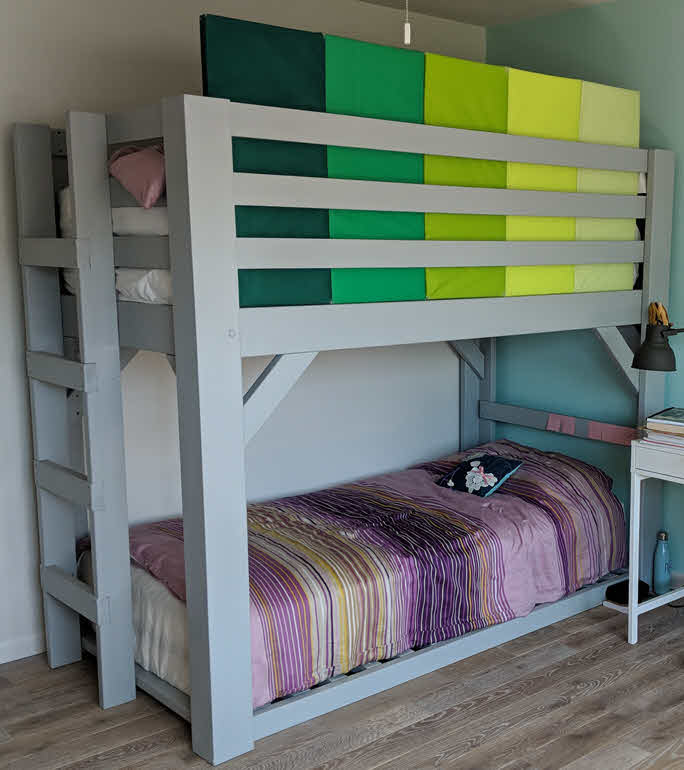 bunk bed with open bottom
