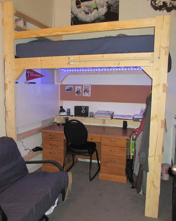 Youth Teen College Loft Bunk Beds, Pirate Loft Bed With Desk